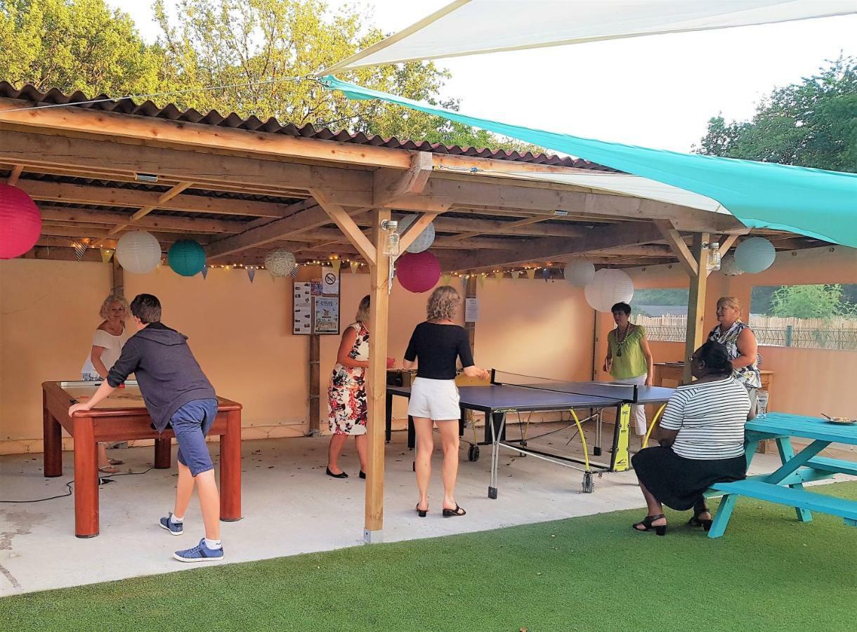 Camping Bois De St Hilaire Chalandray Dış mekan fotoğraf